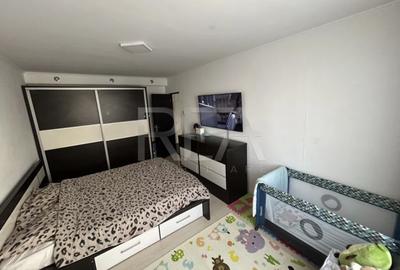 3 camere 4/8, bloc 1984, proiect centrala -Gorjului - 1