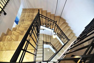 Vila brancoveneasca restaurata complet - eleganta, istorie si dotari moderne - 10