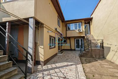 Bucurestii Noi, Laminorului, casa 214mp, 9 camere, 3bai, 3bucatarii, teren 148mp