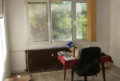 Apartament 4 Camere Decomandat Berceni-Moldoveni - 1