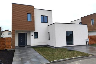 Casă individuală cu 5 camere în Corbeanca