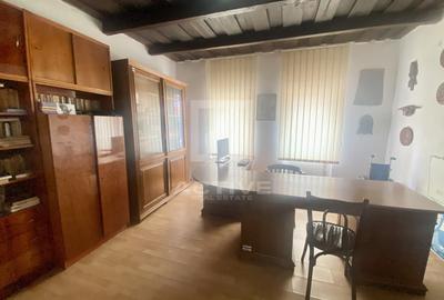 Birouri la Casa cu curte proprie-langa autogara - 8