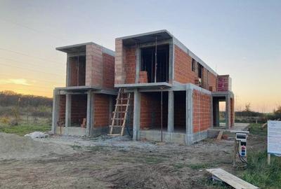 Duplex cu 4 camere în Dumbrăvița