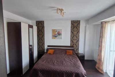 Garsonieră decomandată în Palat