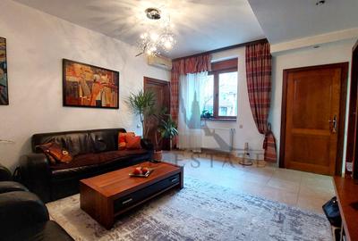 Apartament cu 5 camere decomandat, mobilat în Armeneasca
