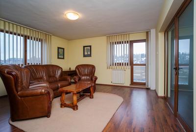 Apartament de inchiriat in vila 5 camere Iasi zona Centrala - 1