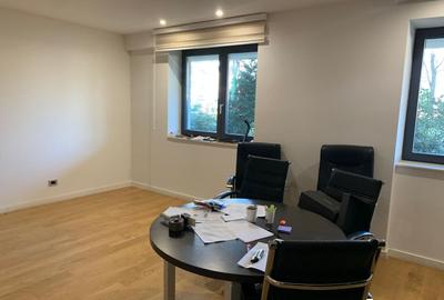 Birou, de 54.2 mp, în Aviației