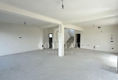 Casă individuală cu panoramă spre oraș zona de case și vile - 11