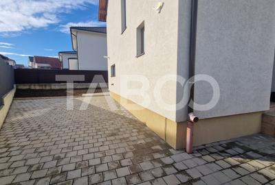 Casa moderna cu 4 camere 2 bai si curte in Selimbar zona rezidentiala - 17
