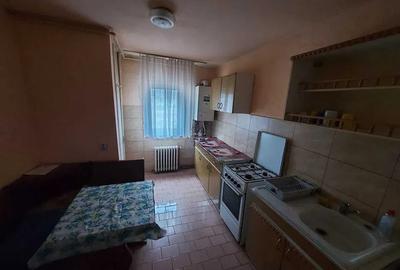**Apartament 3 camere decomandat – confort, lumină și poziționare excelentă** - 2