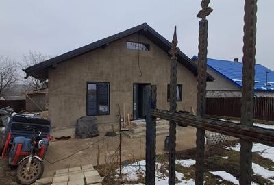 Casă individuală cu 3 camere în Horlești (Rediu)