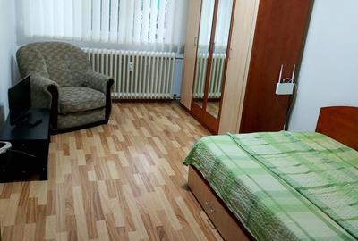 Apartament cu 2 camere decomandat, mobilat în Apărătorii Patriei