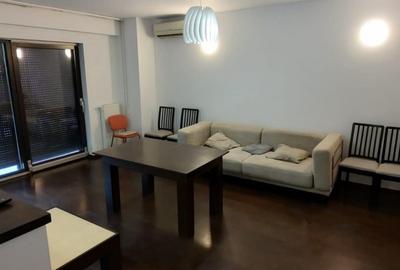 Apartament cu 3 camere decomandat în Barbu Văcărescu