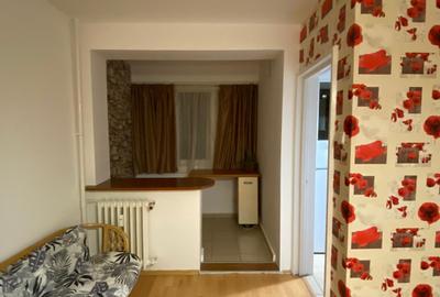 Dristor, garsoniera, 1 minut metrou, etaj 2, AC, renovata, libera - 6