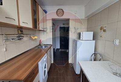 DE INCHIRIAT Apartament cu 2 camere în zona Pajura - 12