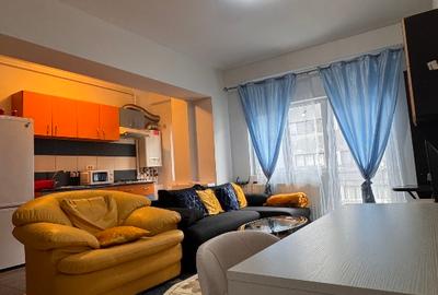 Garsonieră decomandată, mobilată în Roșu