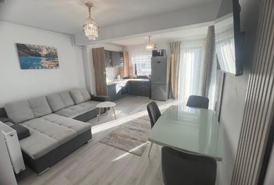 Apartament cu 2 camere decomandat, mobilat în Tractorul
