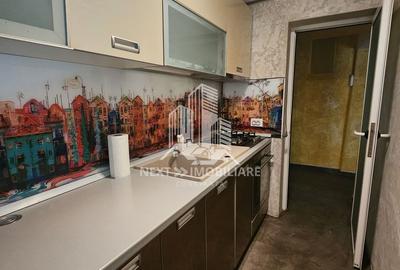 Apartament cu 3 camere semidecomandat, mobilat în Casa de Cultură