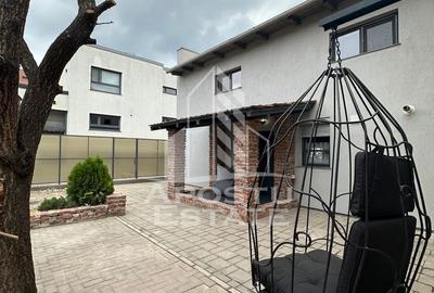 Casa individuala cu 4 camere,2 bai,mobilata,Calea Lipovei - 29