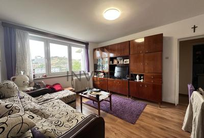 Apartament cu 3 camere semidecomandat, mobilat în Grigorescu
