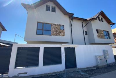 Duplex cu 4 camere în Exterior Est