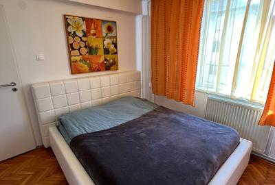 Apartament cu 2 camere cu centrala proprie Et 2 Zona Complexul Studentesc