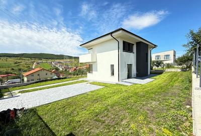 Casă individuală cu 4 camere în Chinteni
