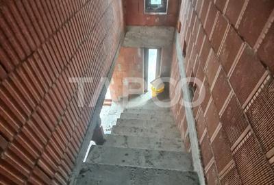 Casa la rosu de vanzare in Sebes-Lancram judetul Alba - 12