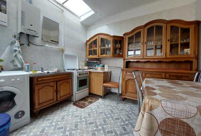 Vanzare casa langa liceul de arte „ Balasa Doamna ” - 4