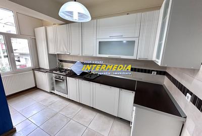 Apartament cu 3 camere Deco Foste proprietati CETATE Piata Finisat Nemobilat - 19