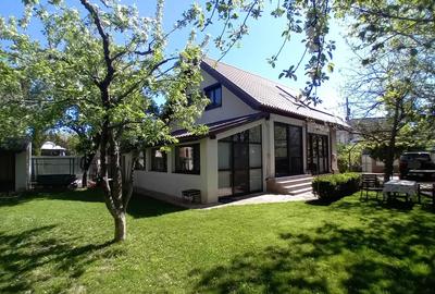 Casă cu 5 camere în Mogoșoaia