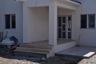 Vindem Casa in Navodari - 1