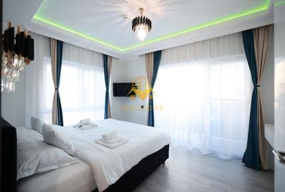 Apartament cu 3 camere semidecomandat, mobilat în Între Lacuri