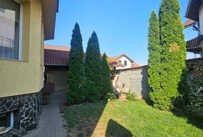 Investitie:Casa cu 2 apt, 8 camere, 308mp utili, 400m de mall Selimbar - 9
