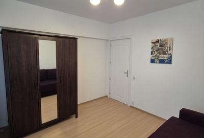 Închiriez apartament 3 camere - 3