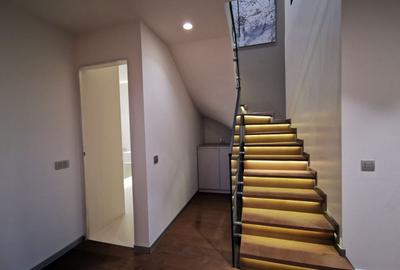 Apartament  ultrafinisat cu 3 dormitoare, mobilier modern si garaj - 14