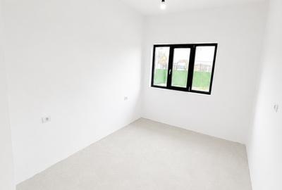 Casa de vanzare la intrare in Cumpana pe partea stanga - 10