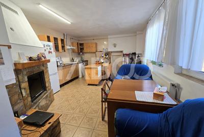 Casa spatioasa de vanzare teren 432 mp zona linistita - Lupeni Sibiu - 7