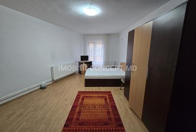 INCHIRIERE Garsoniera spatioasa, in bloc la curte, zona Mihai Bravu - 4