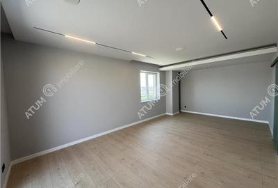 Penthouse cu 3 camere 2 bai si 2 terase zona Calea Surii Mici din Sibi - 2