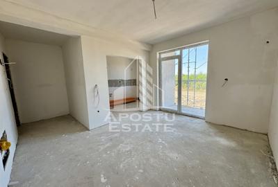 Apartament cu 2 camere semidecomandat în Giroc