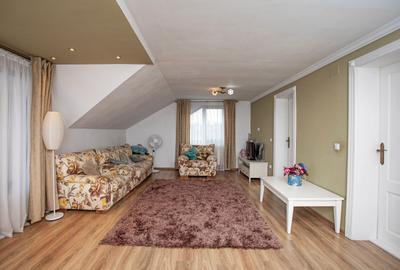 Vilă P+M, Clujului, 190 mp, teren 520 mp, singur în curte. 225 000 E - 33