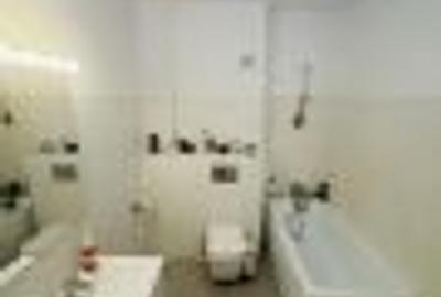 Apartament cu 4 camere semidecomandat în Băneasa