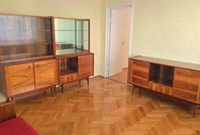 Vand sau inchiriez apartament 4 camere in Deva, zona Pietei Centrale, etaj 3, - 2