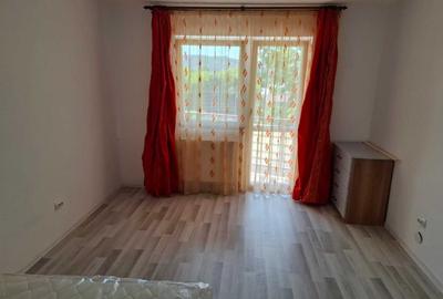 Garsonieră decomandată în Gară