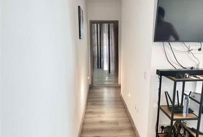 Apartament 3 camere balcon boxa si parcare Calea Cisnadiei - 13