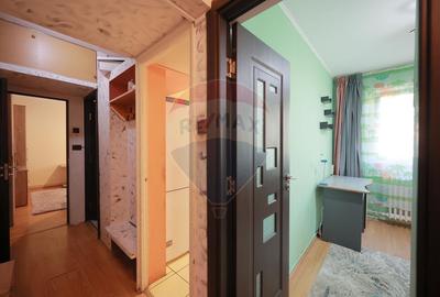 De vânzare apartament cu 3 camere, etajul 1, Strada Borsecului, Oradea - 9