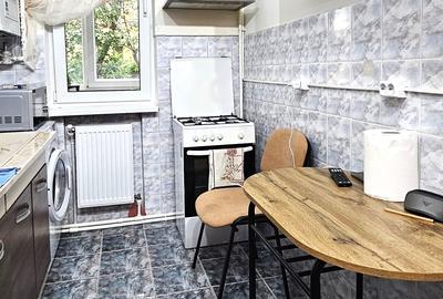 Apartament 2 camere,parter+balcon mare+boxa in proprietate,zona Scoala nr.8 P.Nt - 11