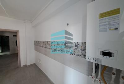 Apartament cu 2 camere decomandat în Titan
