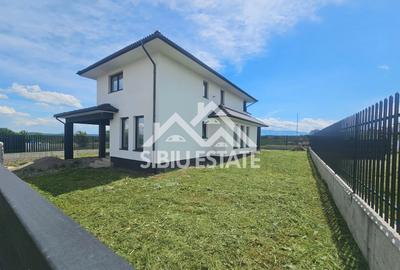 Casa noua cu pivnita, terasa, carport - 1